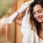 La clarification ou la detox capillaire pour purifier vos cheveux