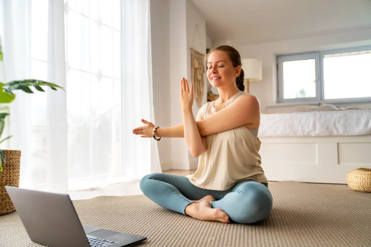 Exit le yoga et les pilates, voici le sport conseillé à partir de 50 ans