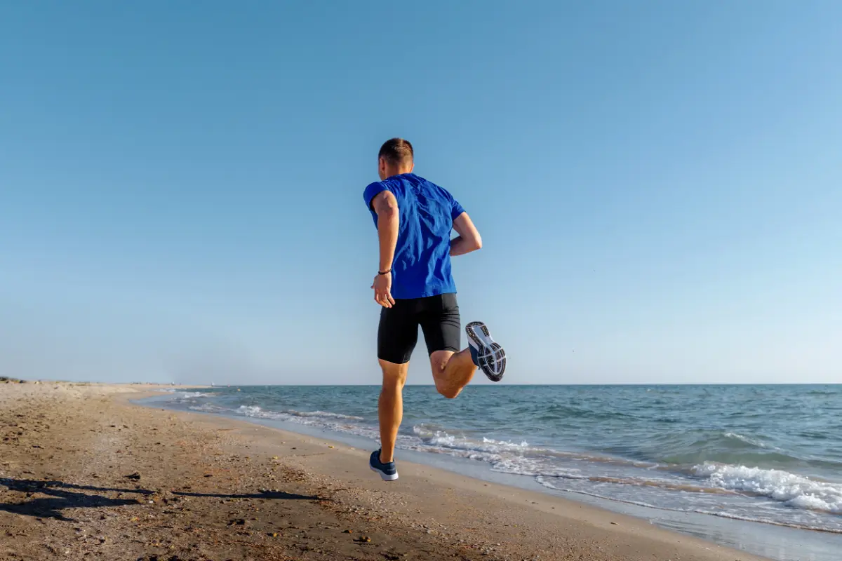 Quelle est cette technique surprenante entre la marche et la course pour tonifier son corps ?