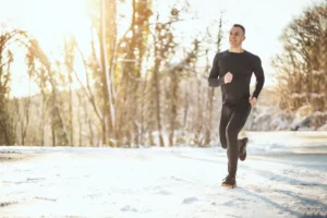 S’entraîner dans le froid : 3 conseils pour rester en forme tout l’hiver (et quels vêtements choisir)